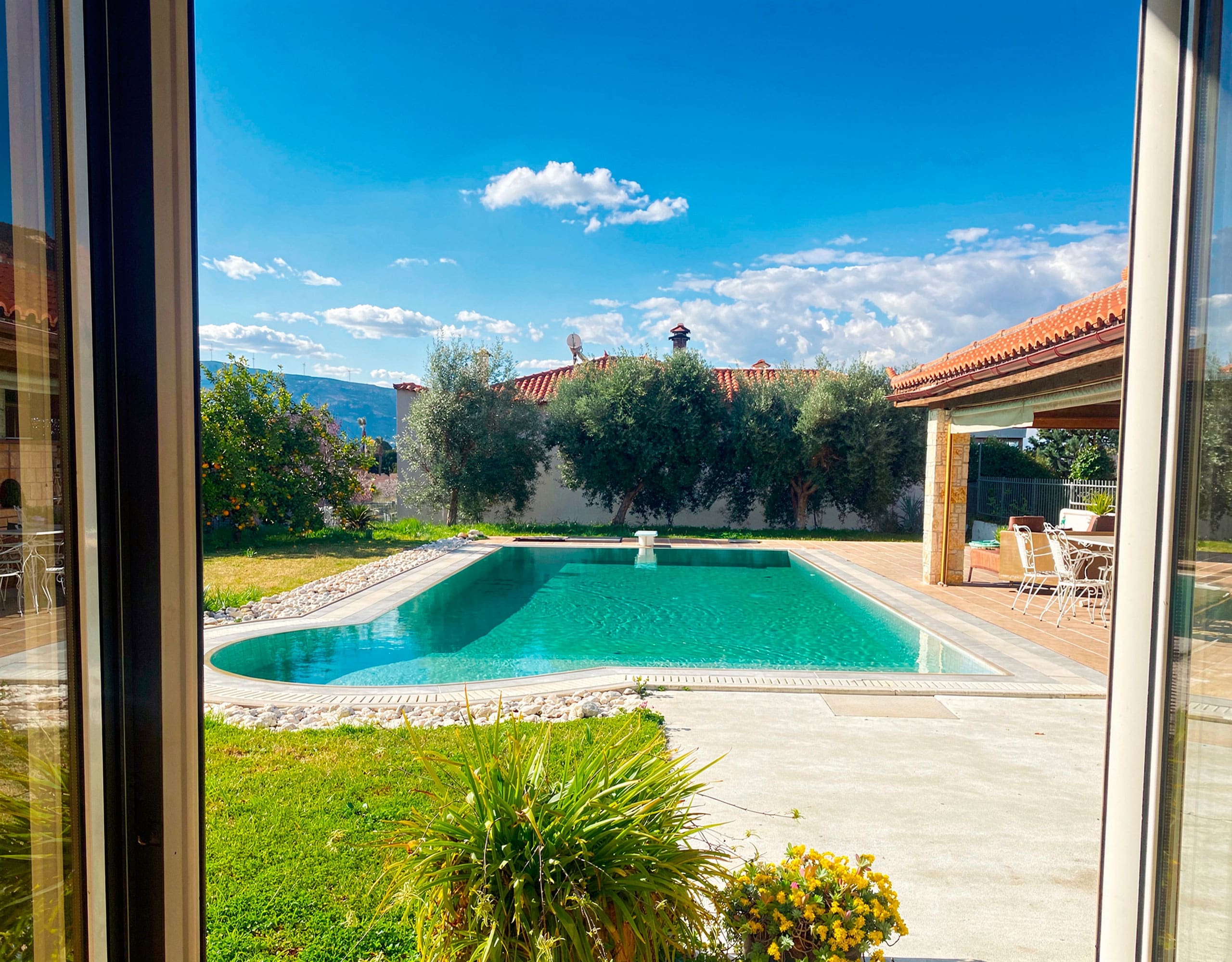 Private pool with terrace area at the detached maisonette in Eretria