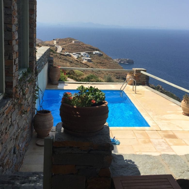 Private pool with ladder and sea view in Kea (Tzia)