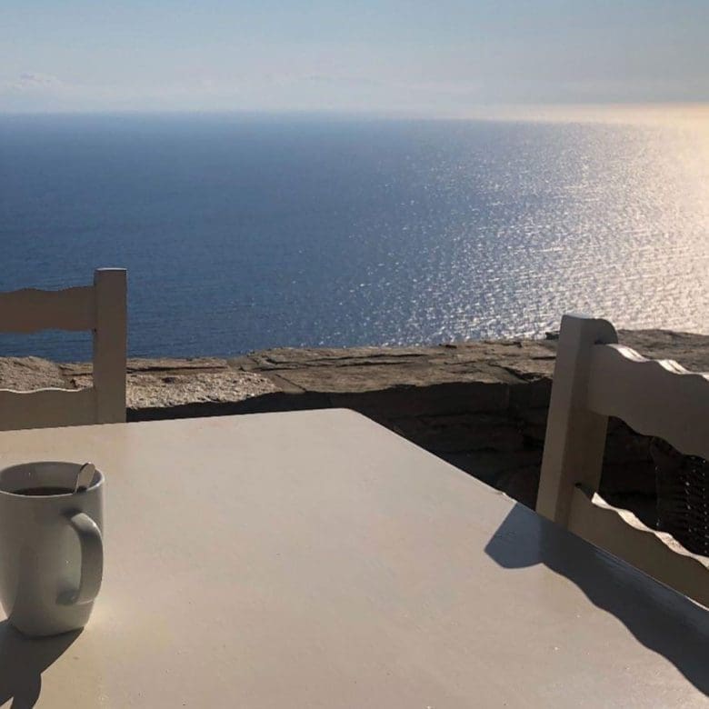 Outdoor terrace walkway with sea view in Kea (Tzia) maisonette