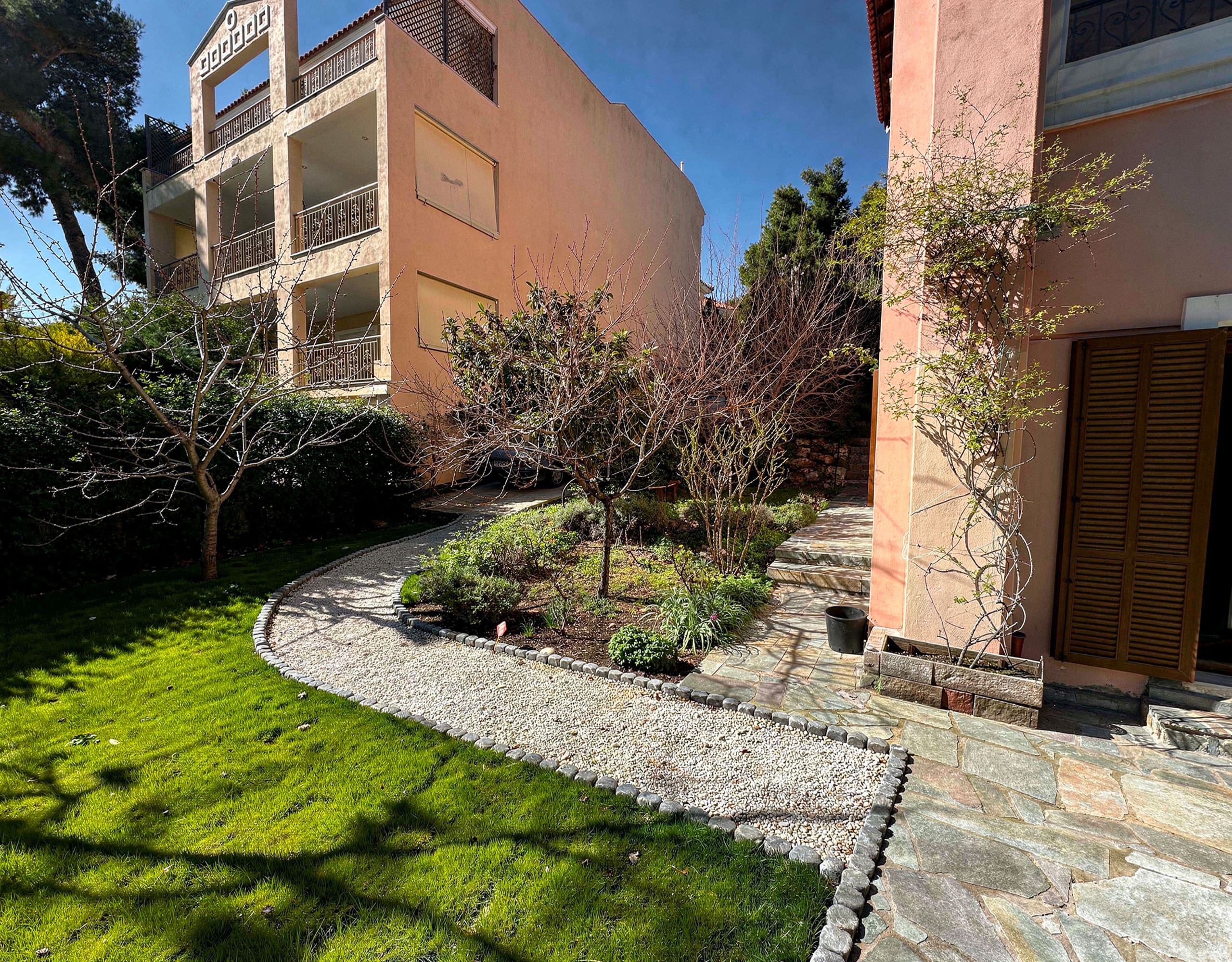 Plot | Thrakomakedones6